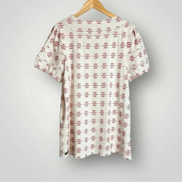 Matilda Jane | Enchanted Garden Carolina Eyelet Top Short Sleeve V Neck - Picture 4 of 7